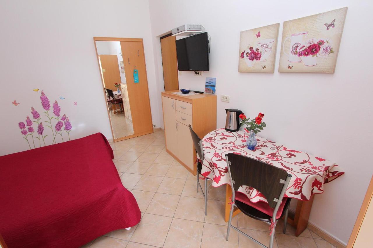 Room And Apartment Lea Rovinj Eksteriør billede