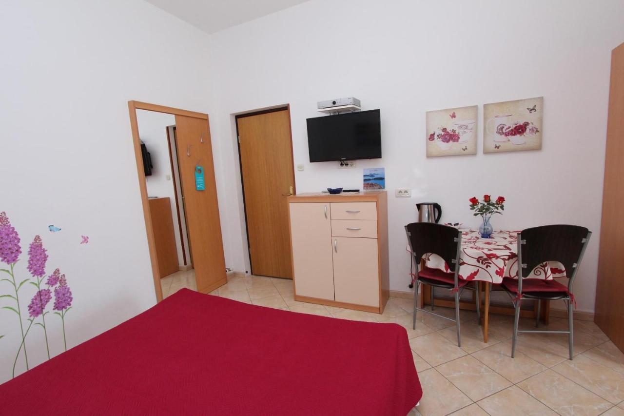 Room And Apartment Lea Rovinj Eksteriør billede